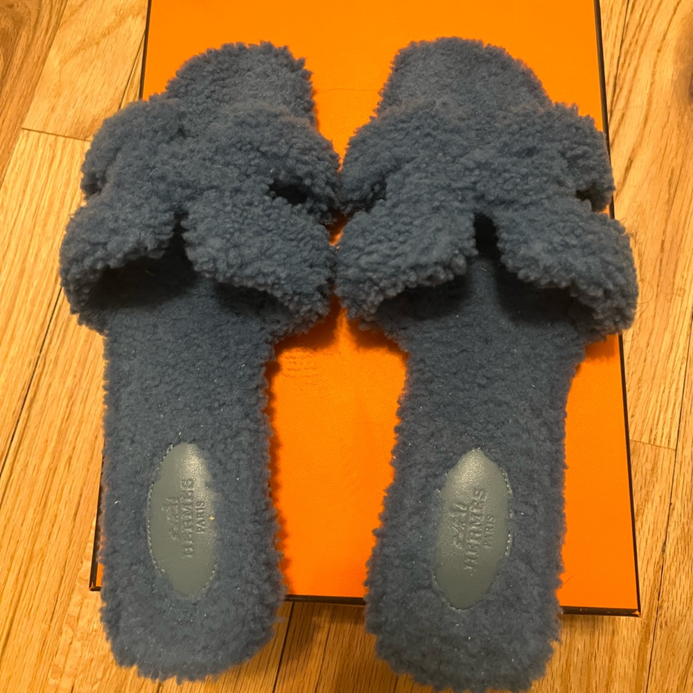 Hermes Shearling Oran Slides - image 1